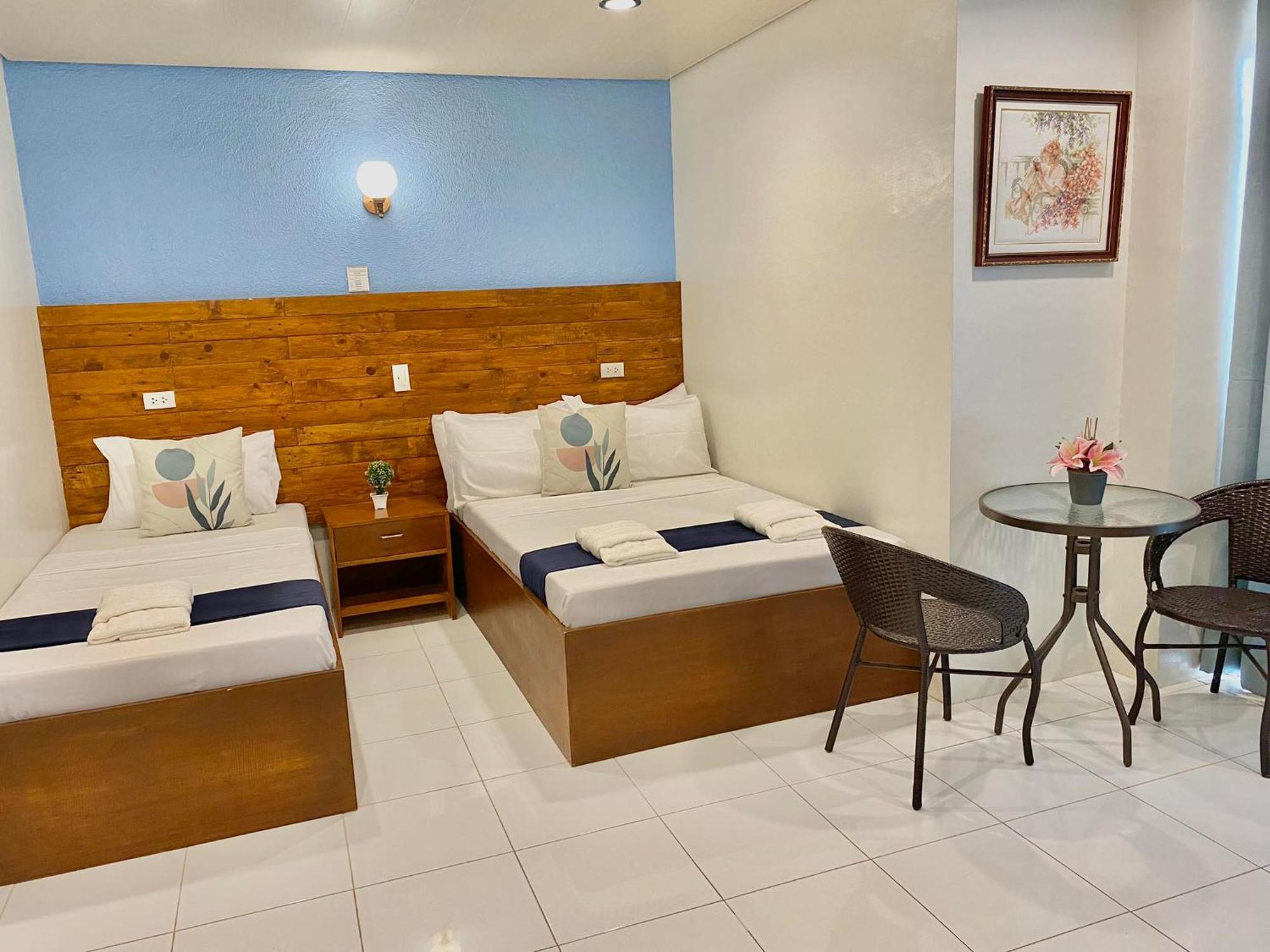 A&A Abe Bayfront Inn โกรอน ภายนอก รูปภาพ