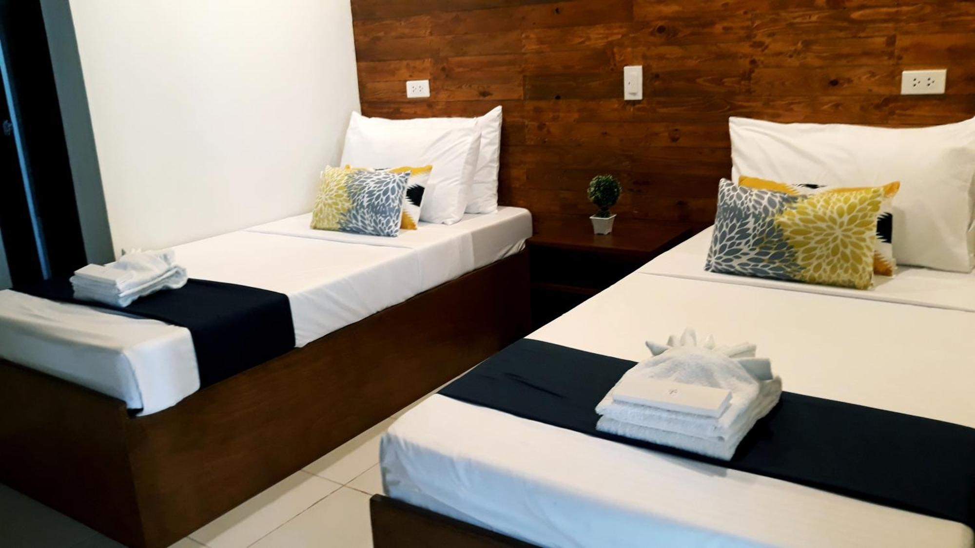 A&A Abe Bayfront Inn โกรอน ภายนอก รูปภาพ