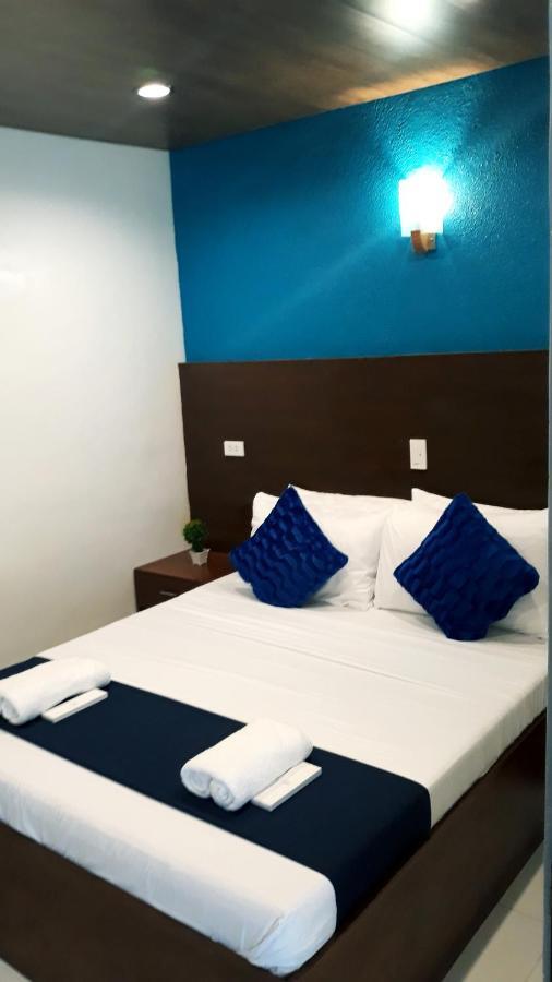 A&A Abe Bayfront Inn โกรอน ภายนอก รูปภาพ