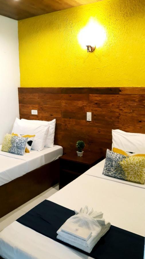 A&A Abe Bayfront Inn โกรอน ภายนอก รูปภาพ